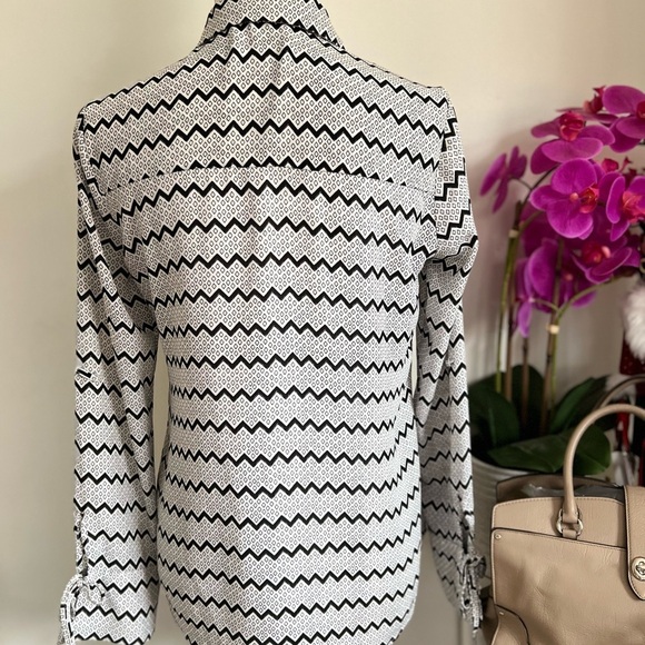 Candies Black/White Print Long Sleeve Button Down Blouse, Size M 100% Polyester - Picture 7 of 10